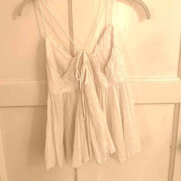 Free people white tank. Looks new - Picture 2 of 3